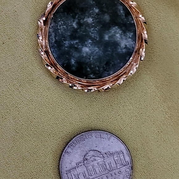 12k Gold-Filled Green Nephrite Jade Oval Brooch Vintage Signed Cassell - Picture 3 of 4